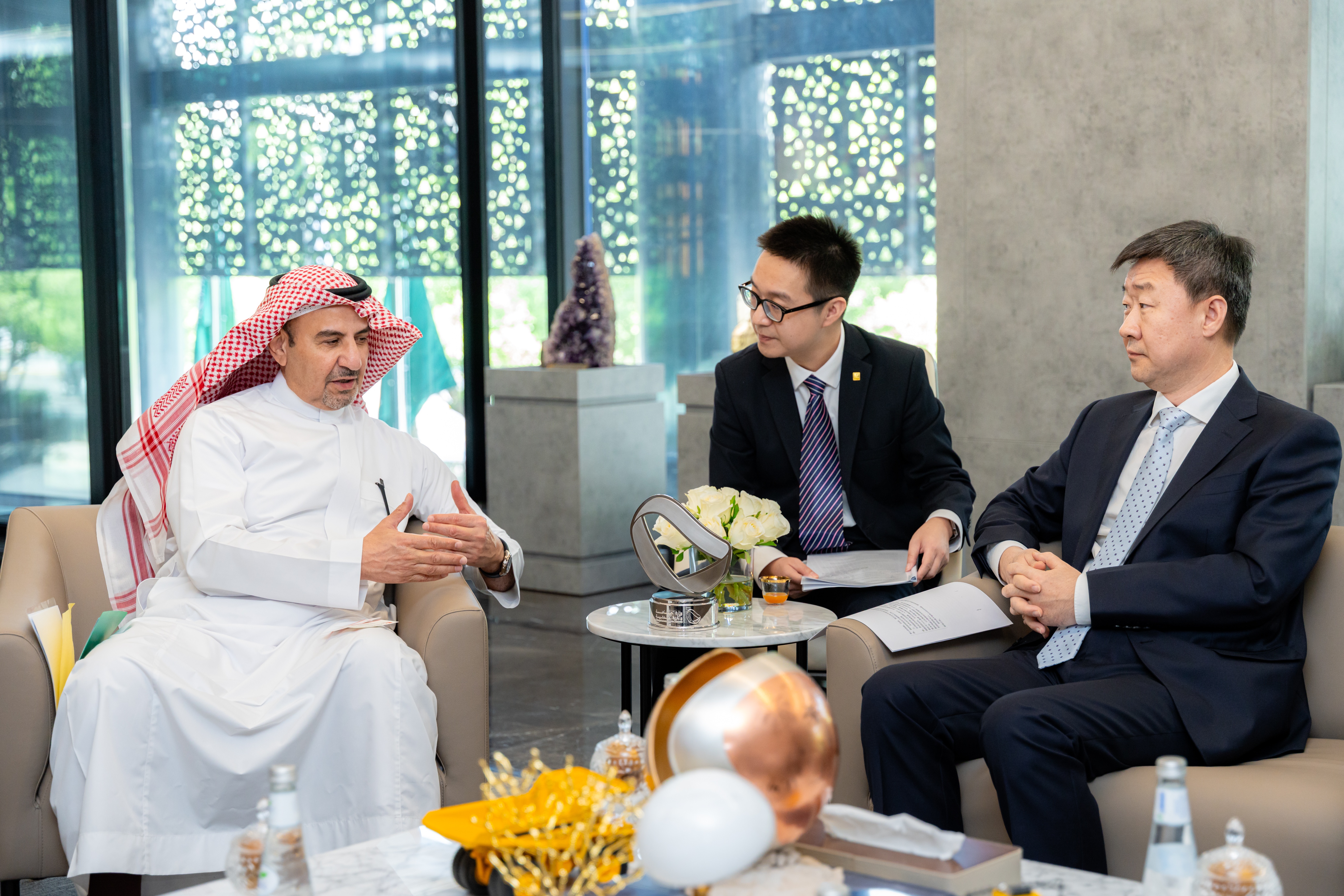 张晓海受邀出席《财富》全球论坛并开展考察交流